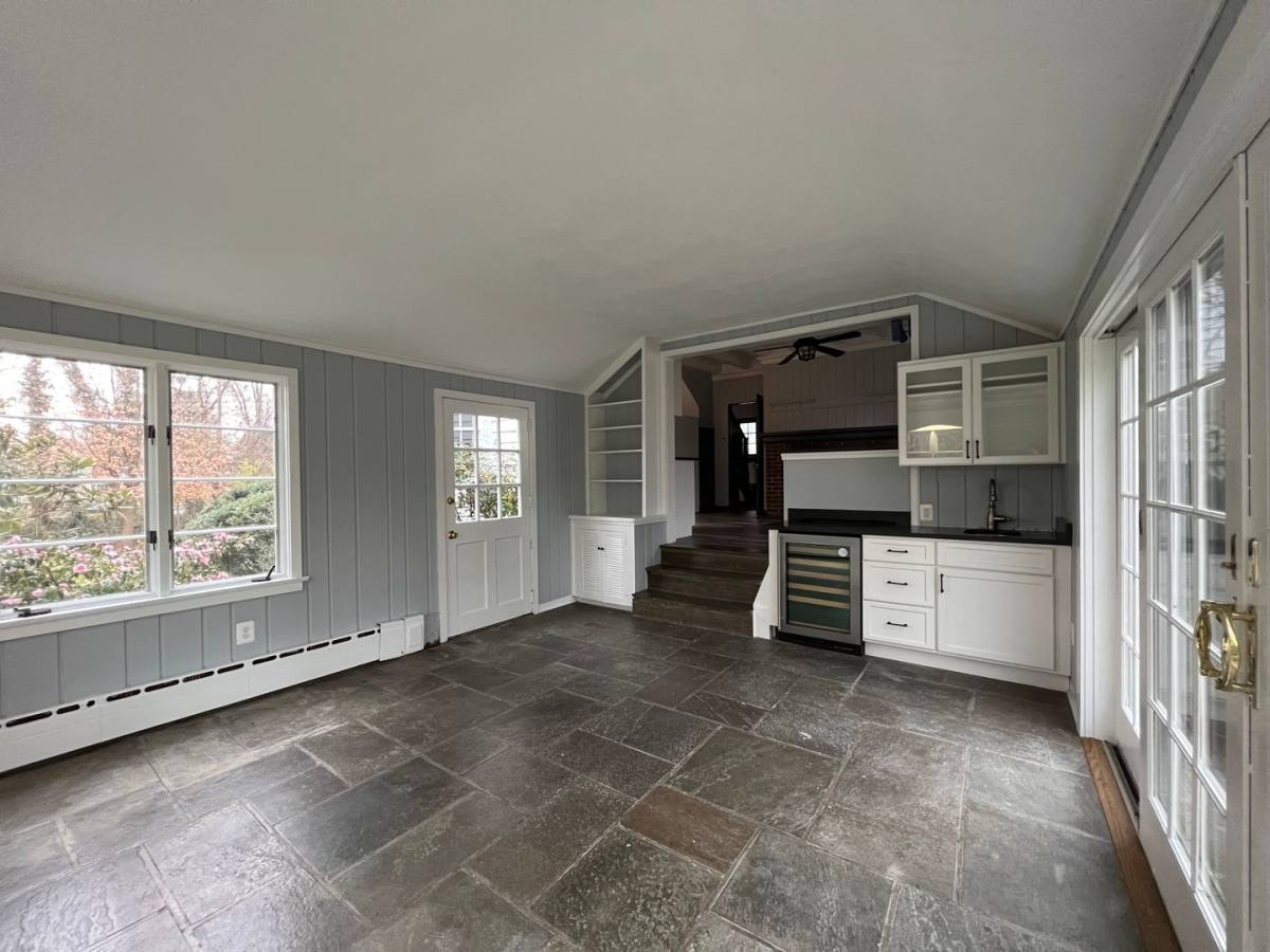 House for rent at 7309 River Rd, Bethesda, MD 20817