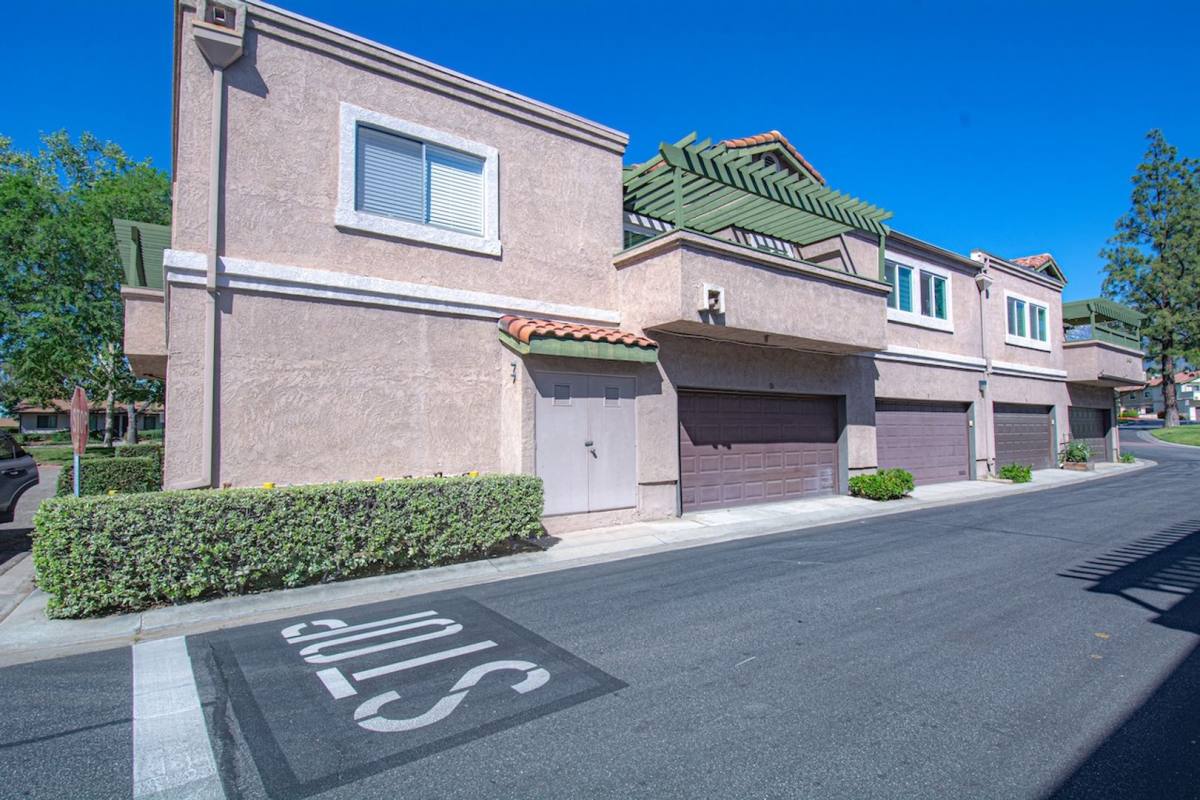 Condo for rent at 8408 Spring Desert Place, Rancho Cucamonga, CA 91730