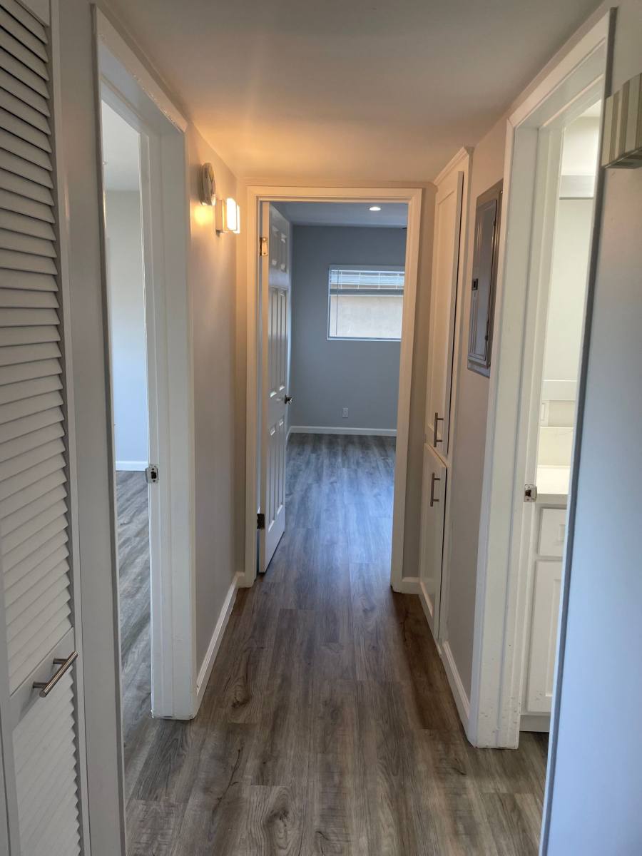Apartment for rent at 330 N Crescent Dr, Beverly Hills, CA 90210