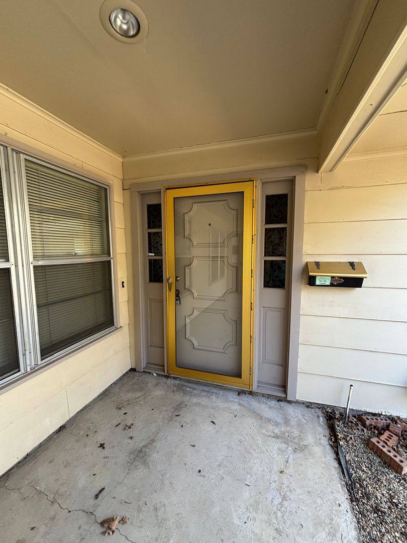 Apartment for rent at 6008 10 Shelton St, Fort Worth, TX 76112