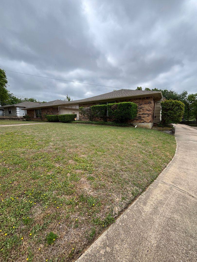 Apartment for rent at 6008 10 Shelton St, Fort Worth, TX 76112