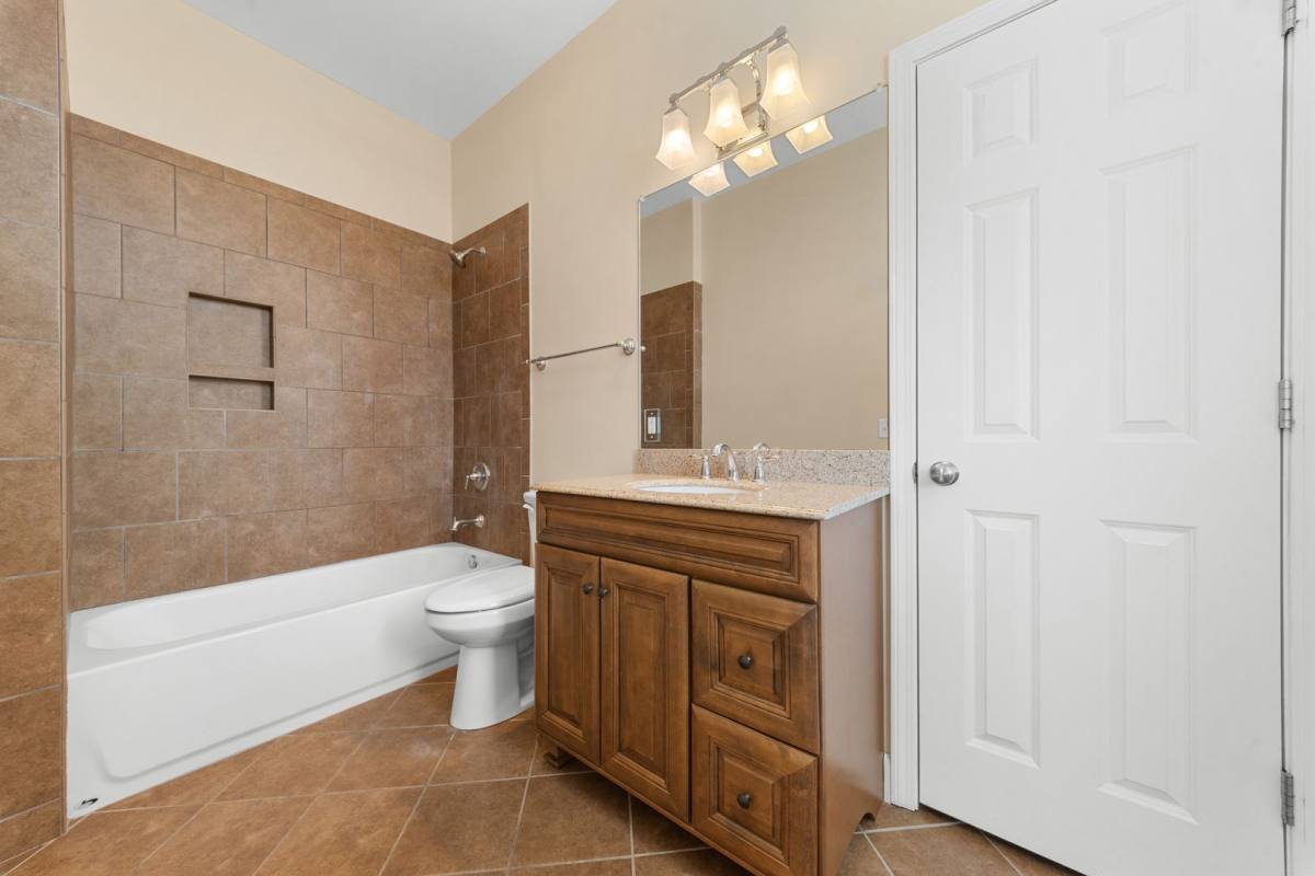 Apartment for rent at 53 E Main St, Statesboro, GA 30458