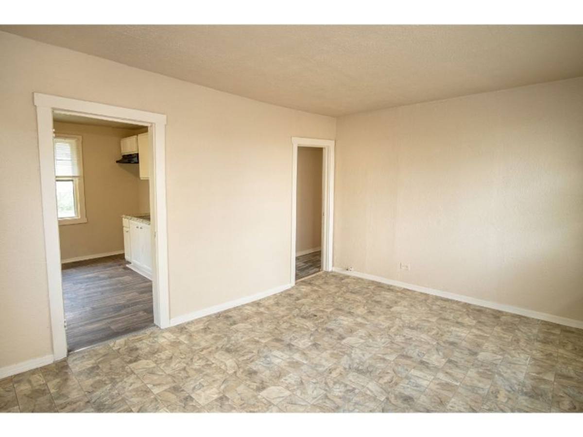 House for rent at 512 Bee St, San Antonio, TX 78208