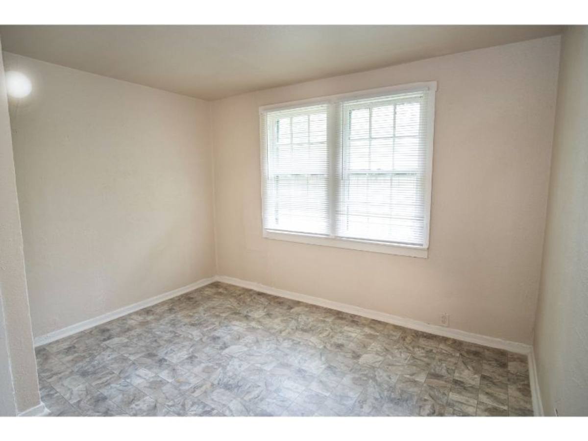 House for rent at 512 Bee St, San Antonio, TX 78208