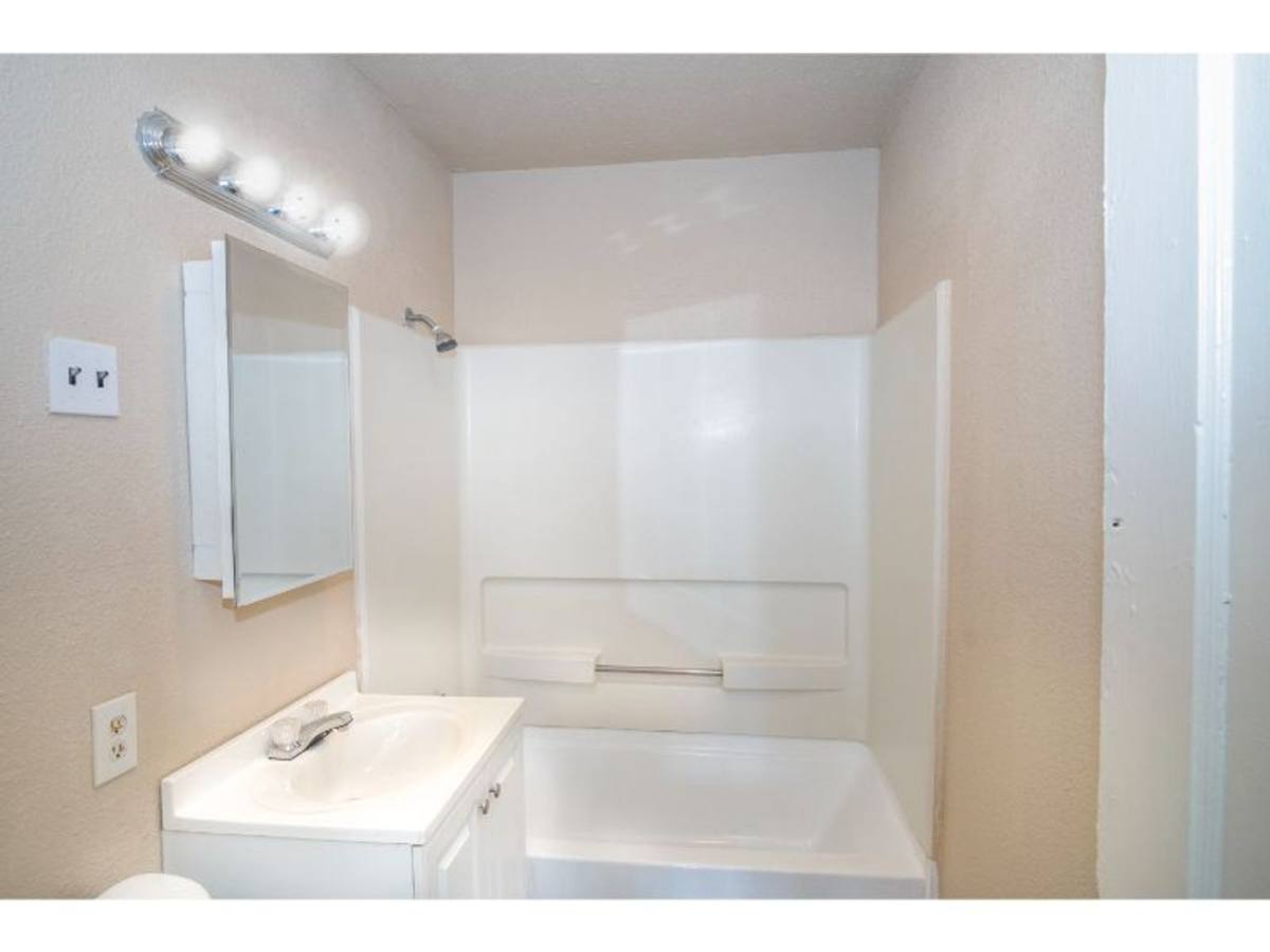 House for rent at 514 Bee St, San Antonio, TX 78208