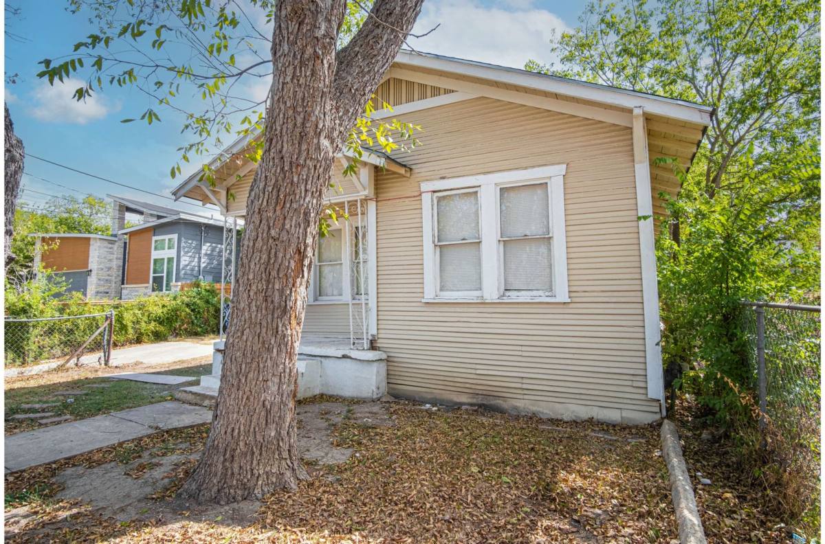 House for rent at 610 Belmont, San Antonio, TX 78202