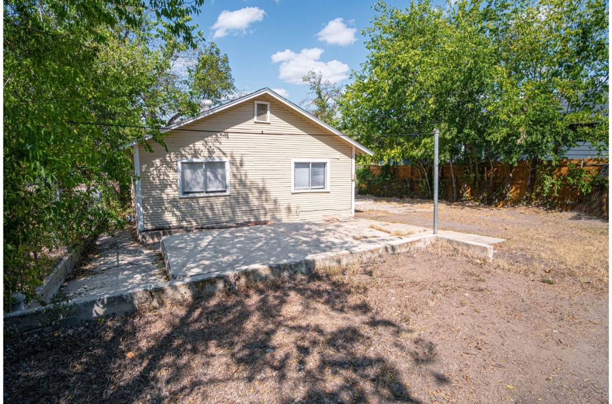 House for rent at 610 Belmont, San Antonio, TX 78202