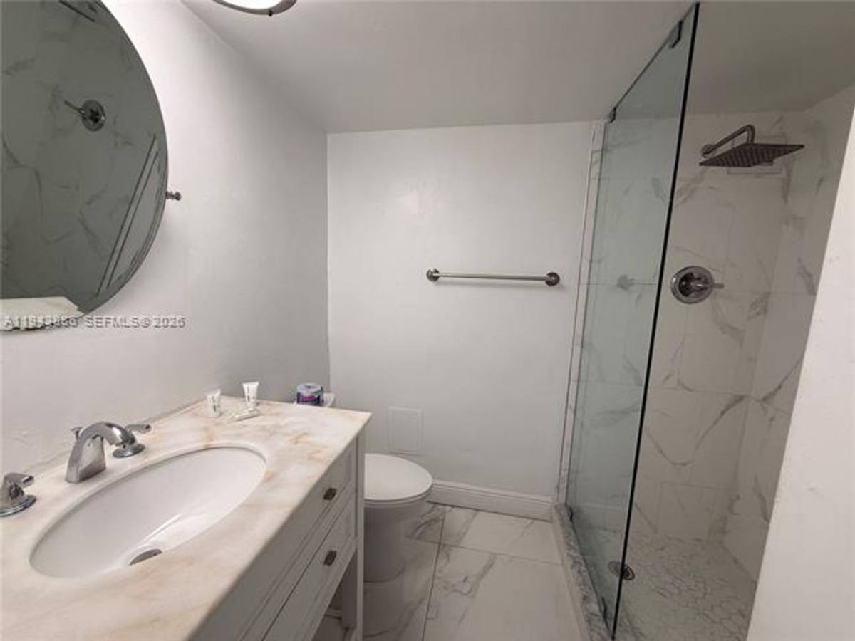 Apartment for rent at 5101 Collins Ave Appt 12T, Miami Beach, FL 33140