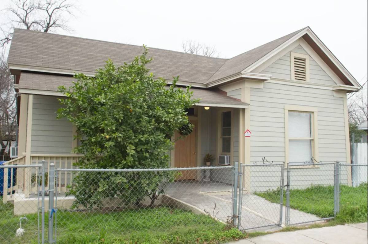 House for rent at 721 S Pine St, San Antonio, TX 78202