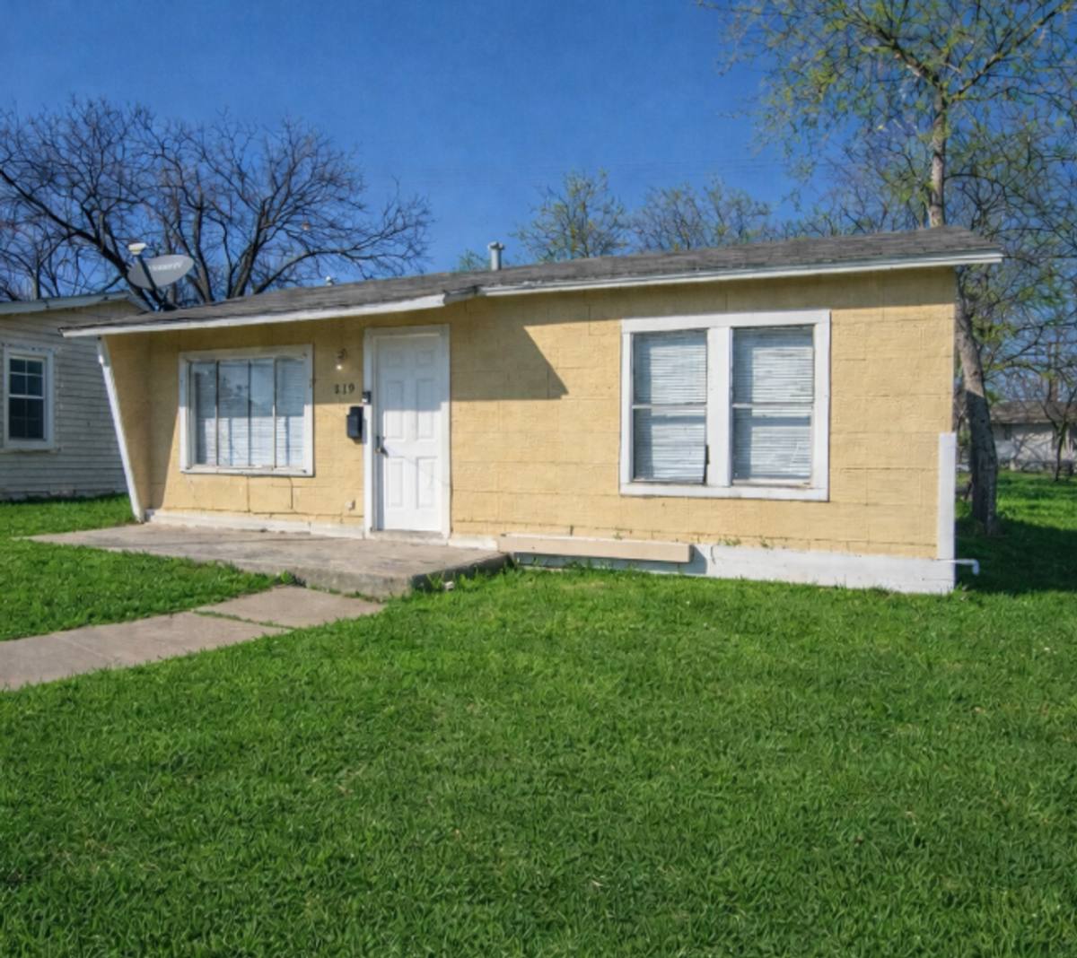 House for rent at 819 Larry, San Antonio, TX 78202