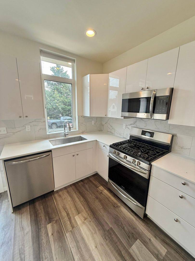 House for rent at 5203 A Ravenna Ave NE, Seattle, WA 98105