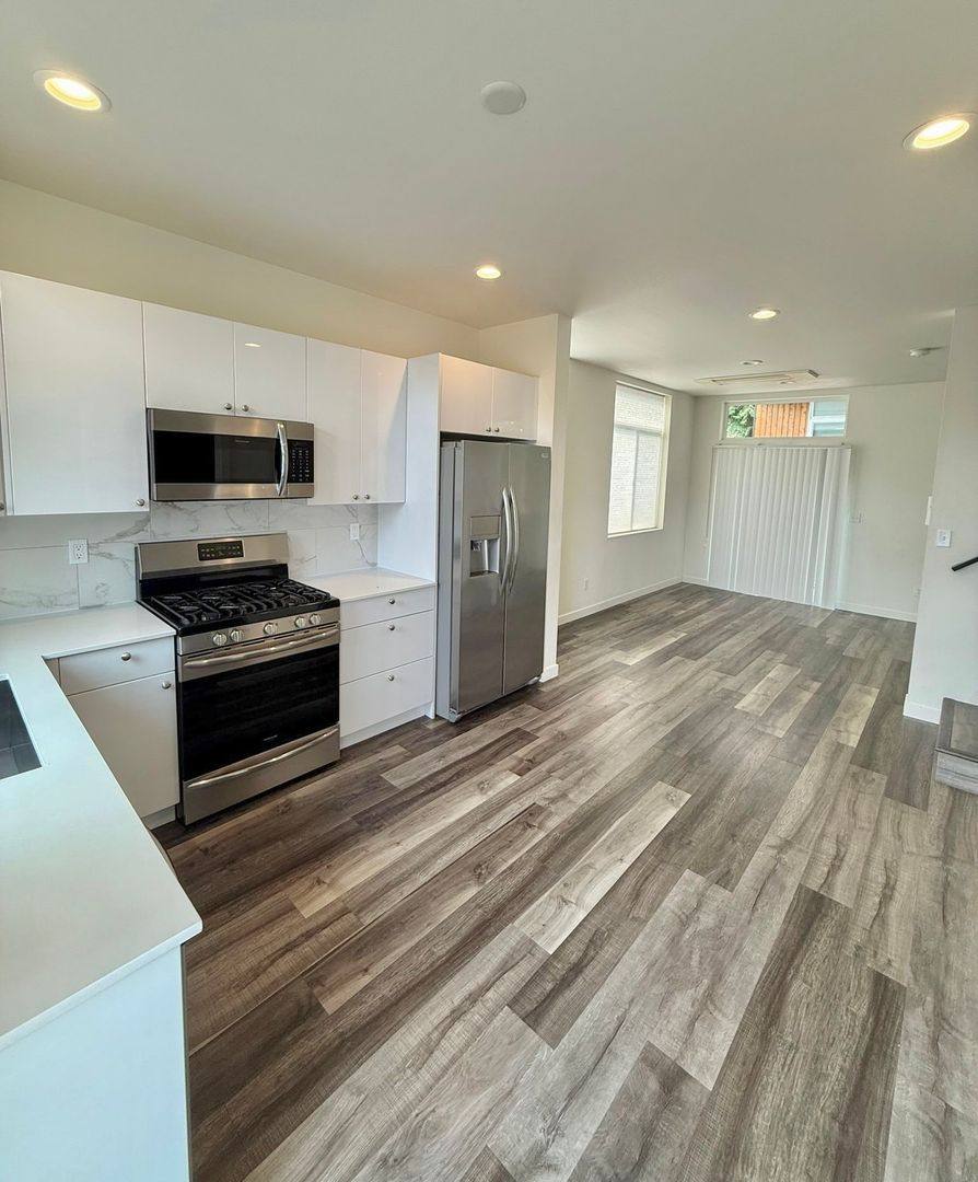 House for rent at 5203 A Ravenna Ave NE, Seattle, WA 98105