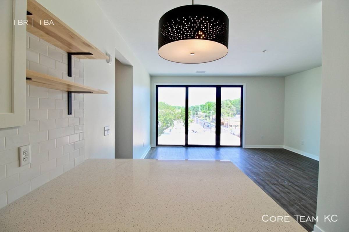 Apartment for rent at 222 W 75th St, Kansas City, MO 64114