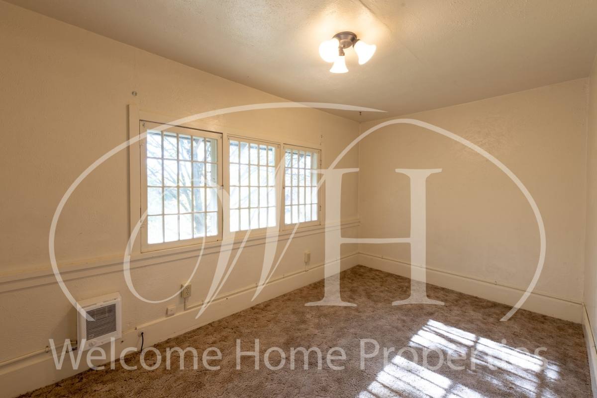 Apartment for rent at 916 Penrose Ave, Walla Walla, WA 99362