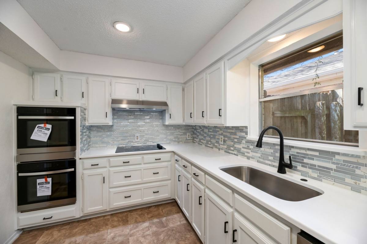 House for rent at 5603 Fireside Dr, Arlington, TX 76016