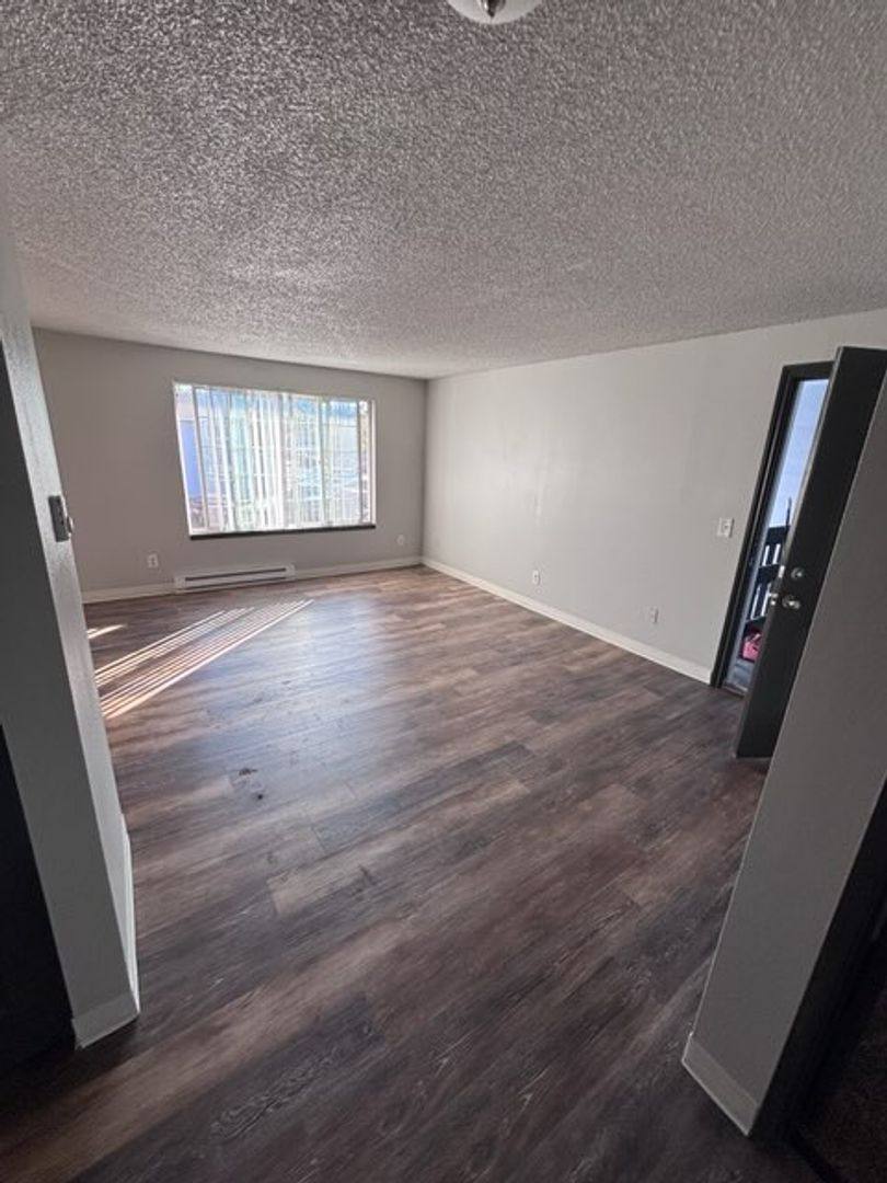 Apartment for rent at 825 32nd Ave, Longview, WA 98632