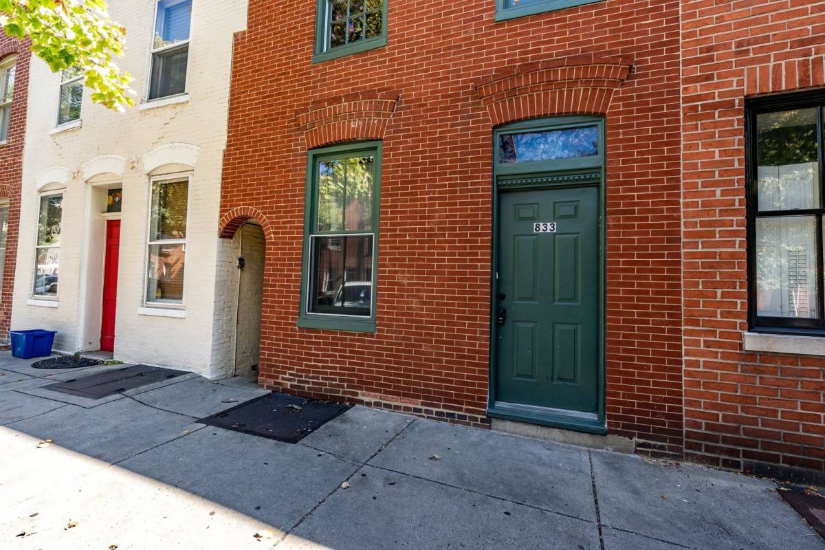 Townhouse for rent at 833 S Bond St, Baltimore, MD 21231