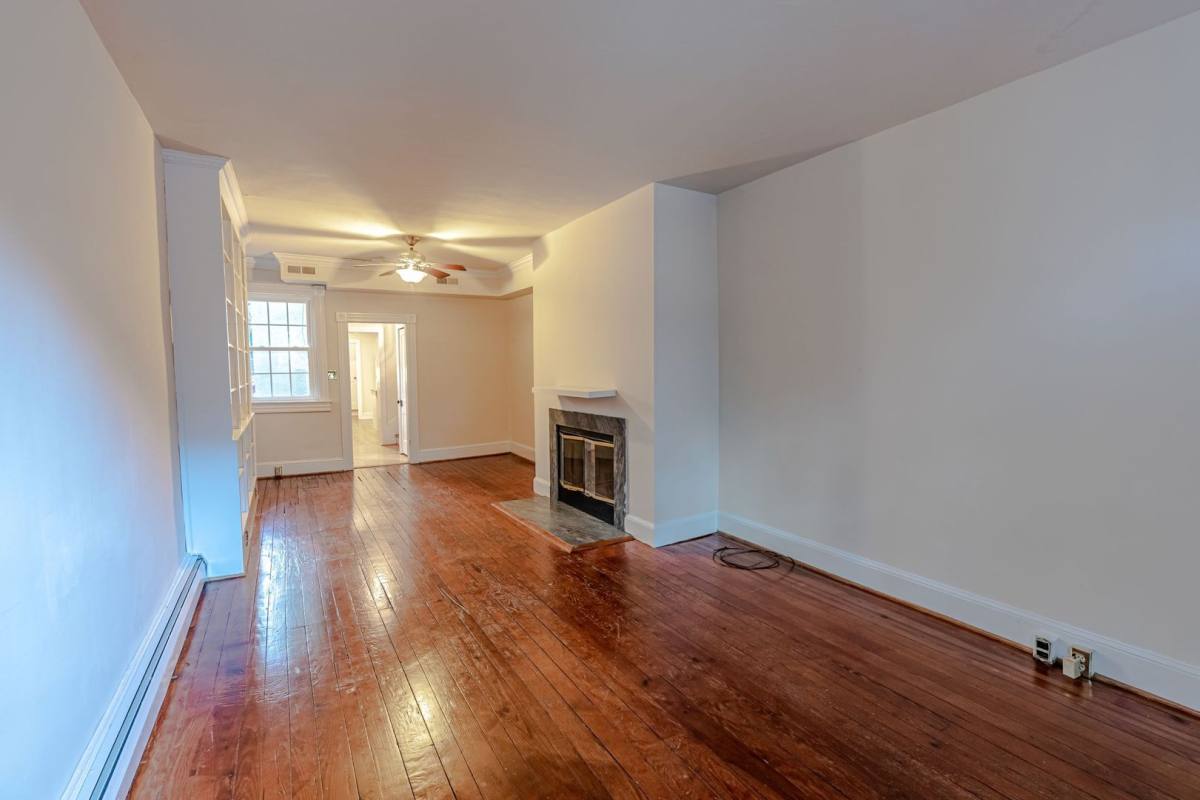 Townhouse for rent at 833 S Bond St, Baltimore, MD 21231