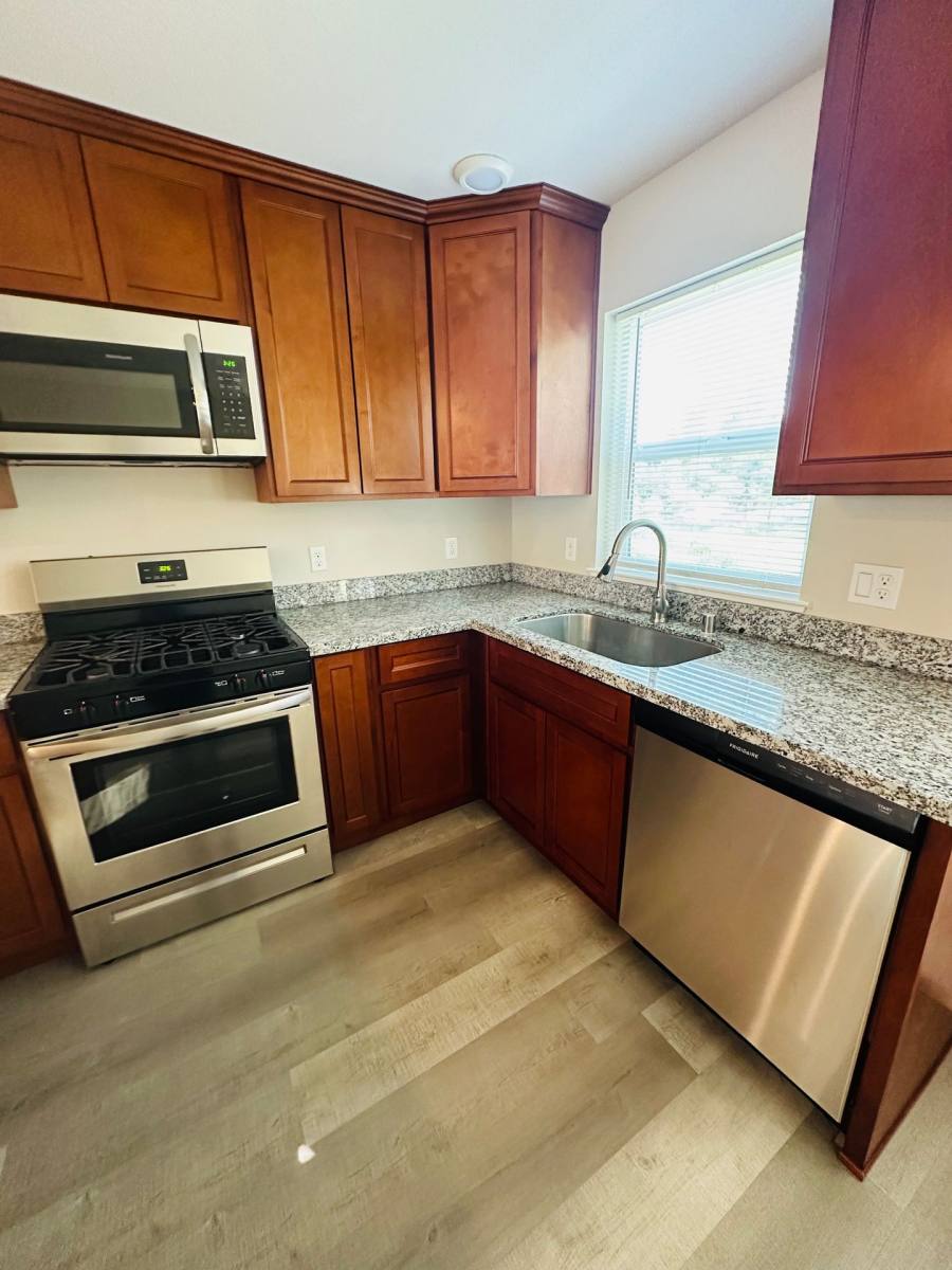 Apartment for rent at 575 -579 Racquet Way, Diamond Springs, CA 95619