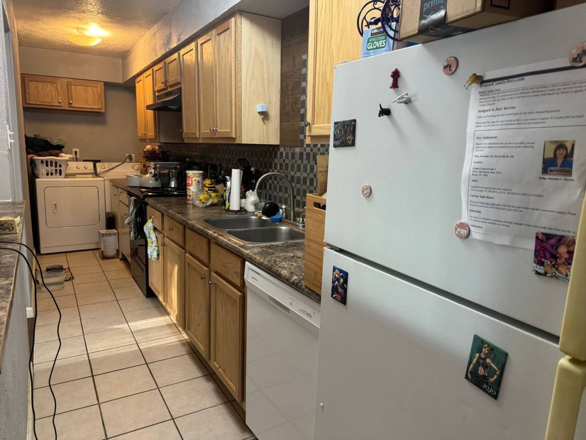 Apartment for rent at 1108 Autumn Circle, College Station, TX 77840