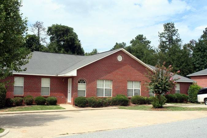 Apartment for rent at 1160 Northlake Dr, Auburn, AL 36832