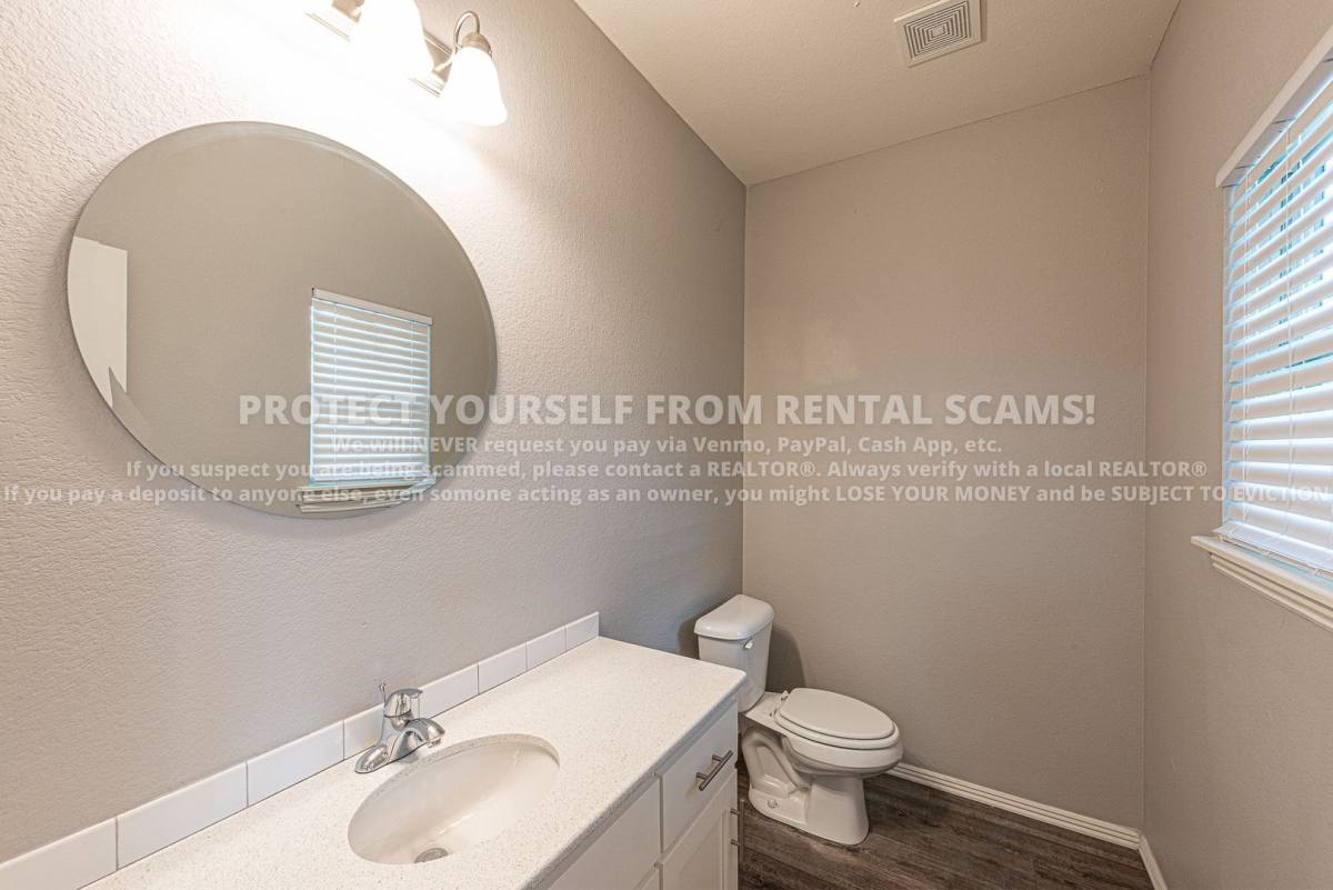 House for rent at 1272 N Corsica Dr, Fayetteville, AR 72704