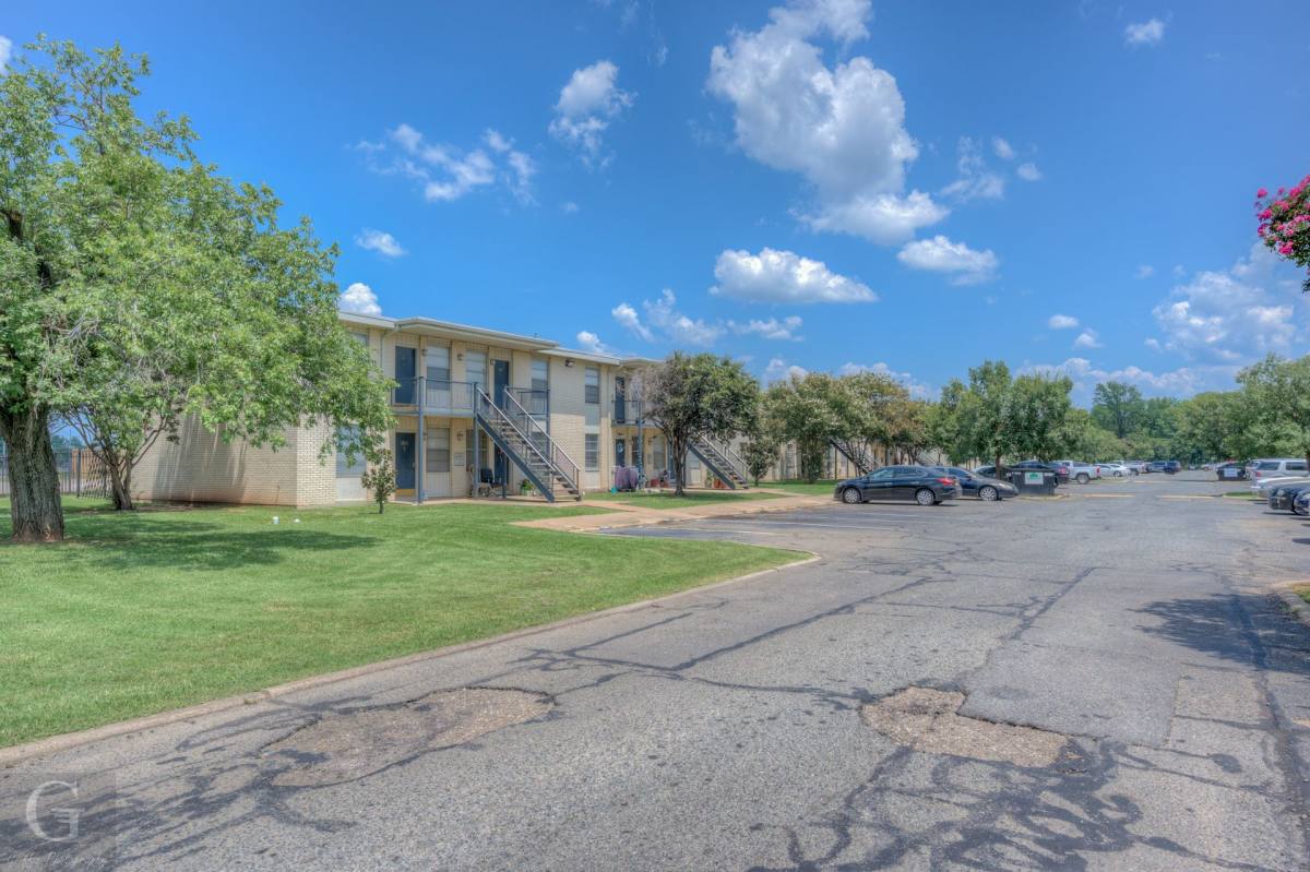 Apartment for rent at 3200-3279 Cottonwood St, Bossier City, LA 71111