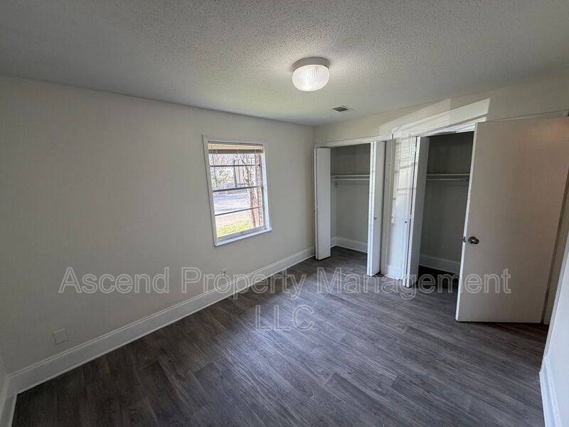 Apartment for rent at 2410 Lyndon Ave #8, Chattanooga, TN 37415