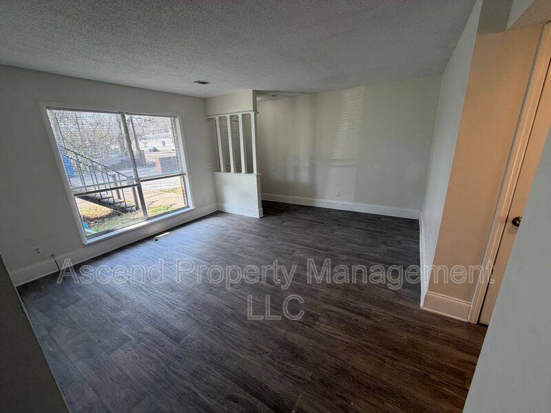 Apartment for rent at 2410 Lyndon Ave #8, Chattanooga, TN 37415