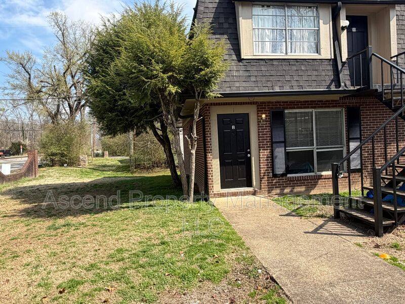 Apartment for rent at 2410 Lyndon Ave #8, Chattanooga, TN 37415