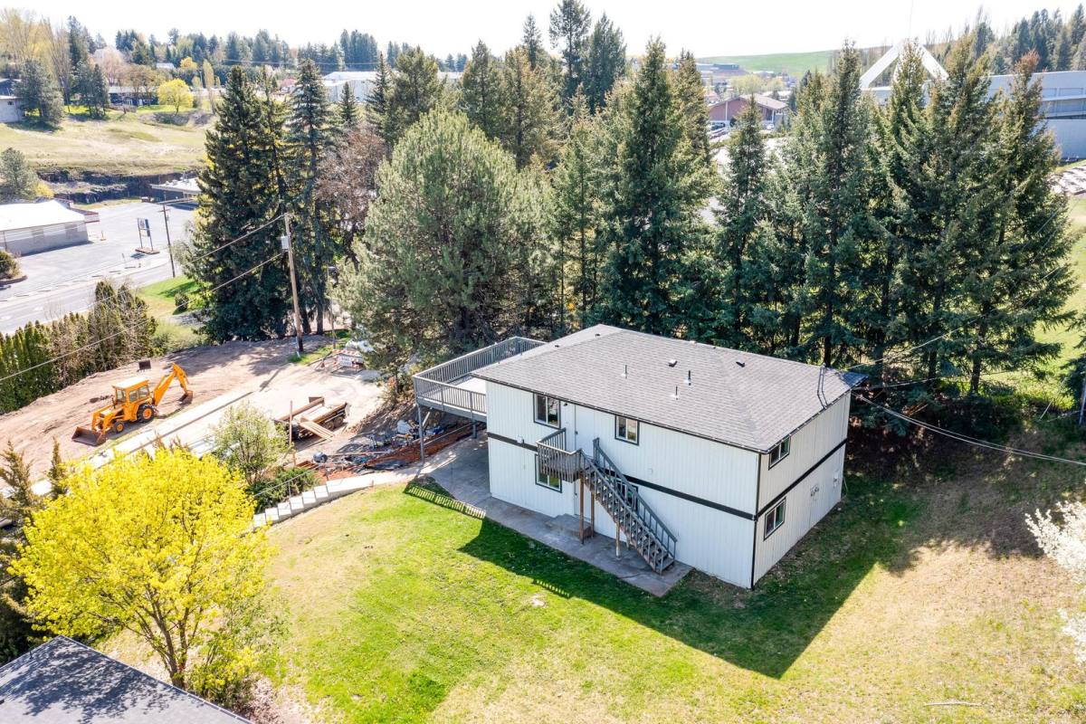 Apartment for rent at 815 SW State St, Pullman, WA 99163