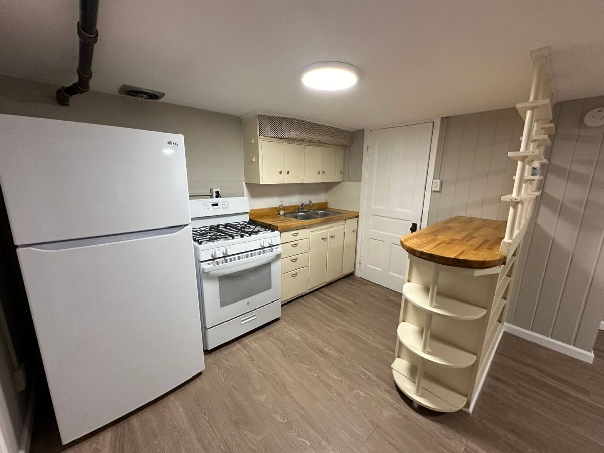 Apartment for rent at 1136 Prospect St, Ann Arbor, MI 48104