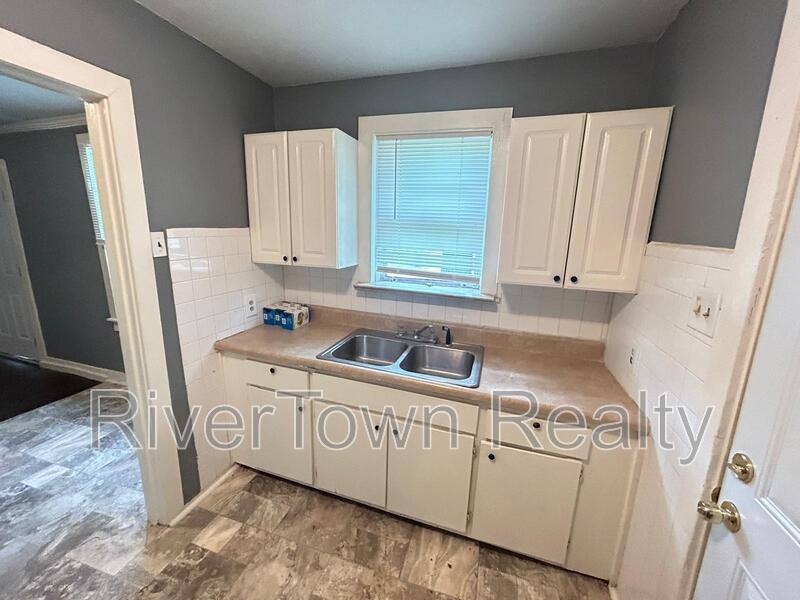House for rent at 2718 Windsor Parkway, Memphis, TN 38127