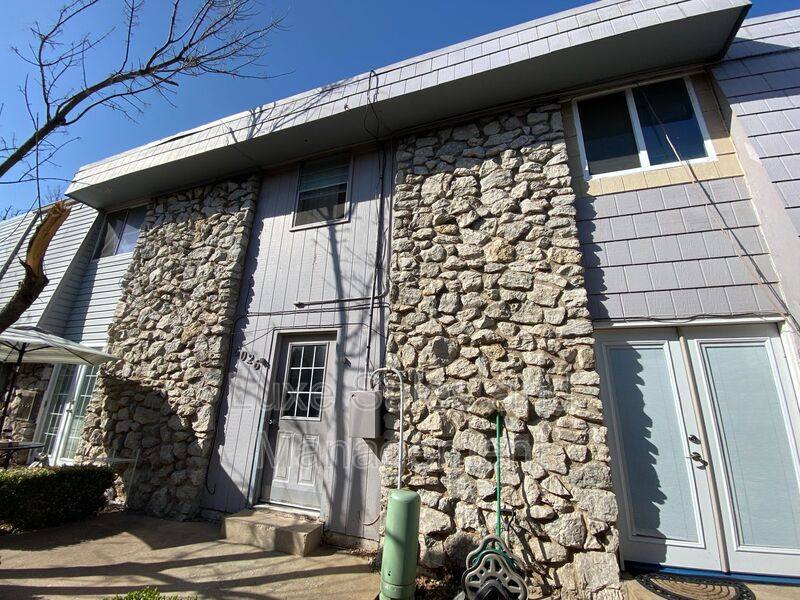 Condo for rent at 6026 NW Expressway #C, Oklahoma City, OK 73132