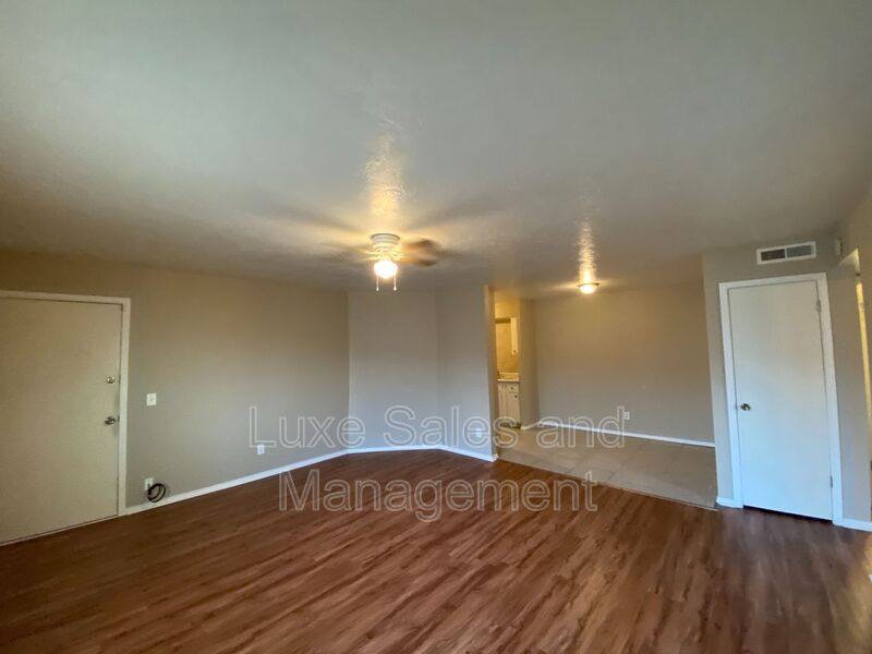 Condo for rent at 6026 NW Expressway #C, Oklahoma City, OK 73132