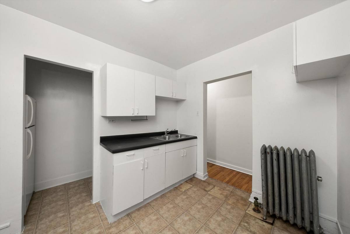 Apartment for rent at 2330-38 N Spaulding, Chicago, IL 60647