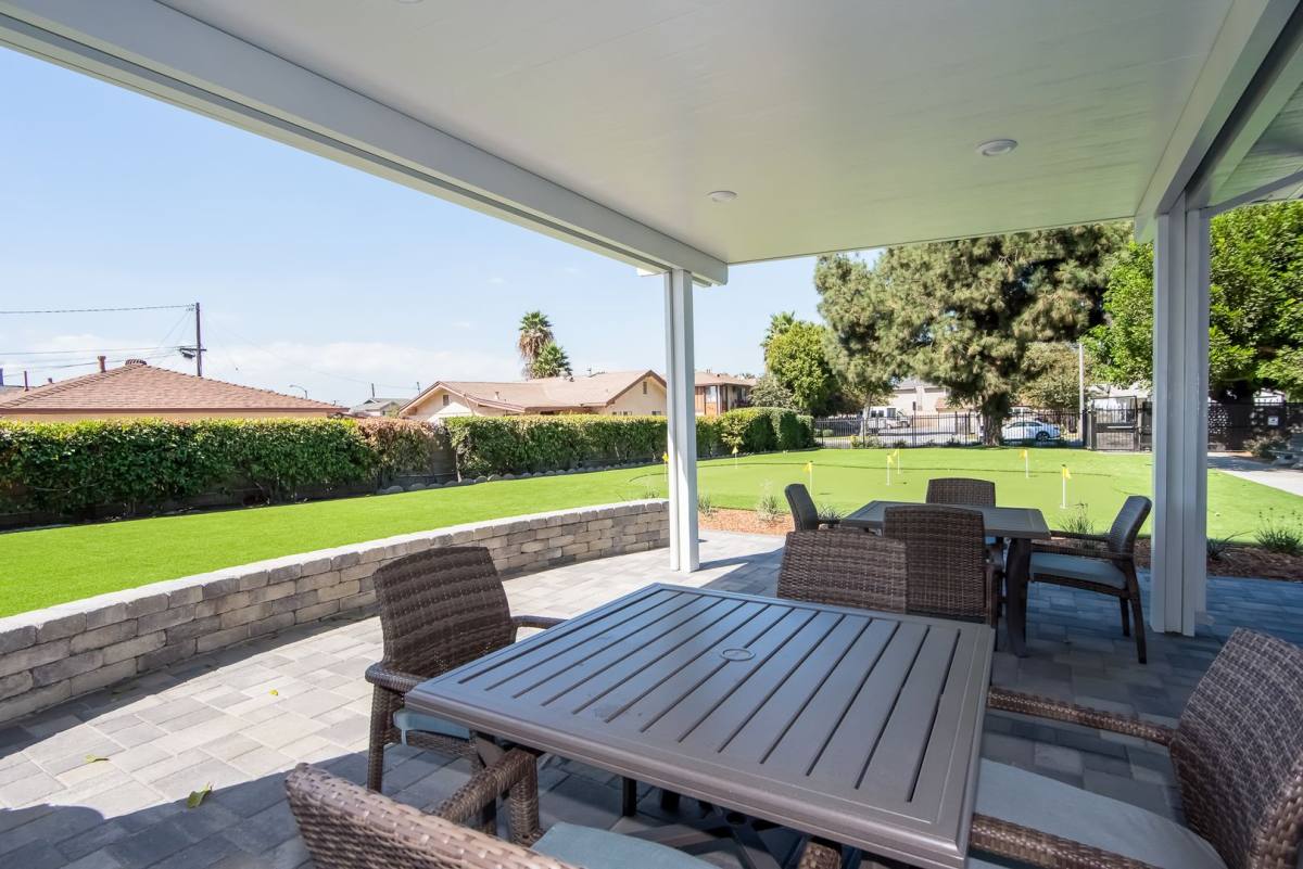 Apartment for rent at 9550 Oak St, Bellflower, CA 90706