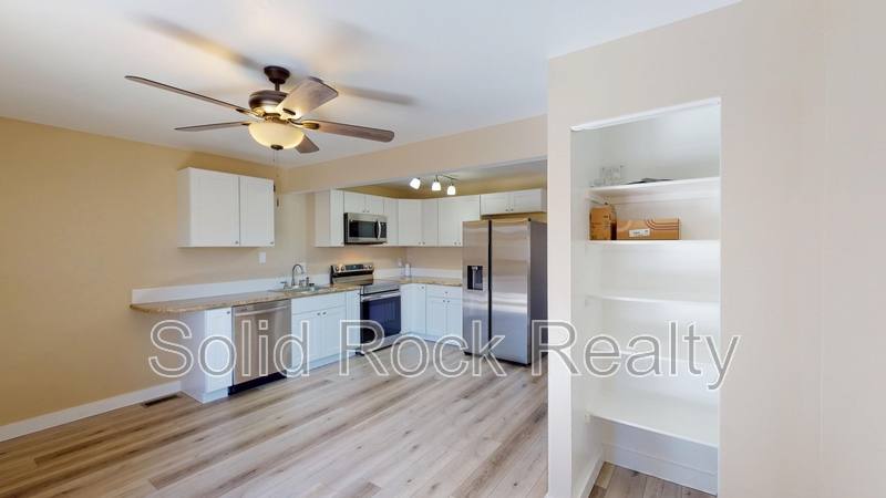 Townhouse for rent at 5561 Dunbar Court #1, Colorado Springs, CO 80918