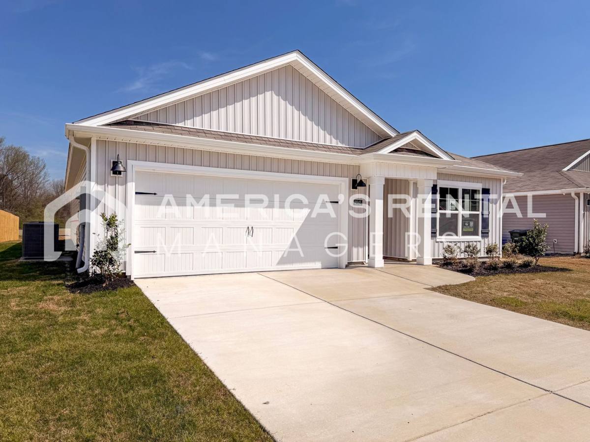 House for rent at 9945 Sequoyah Cove Dr SE, Owens Cross Roads, AL 35763