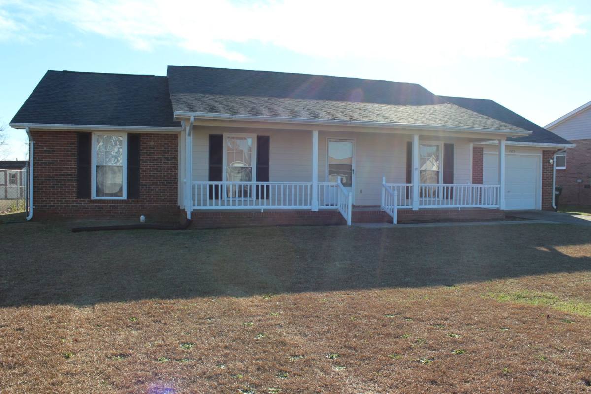 House for rent at 7805 Gallant Ridge Dr, Fayetteville, NC 28314