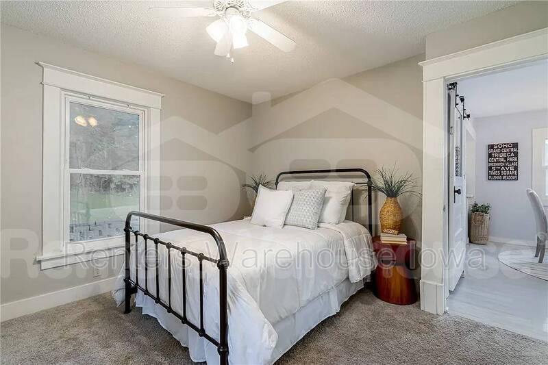 House for rent at 737 28th St, Des Moines, IA 50312