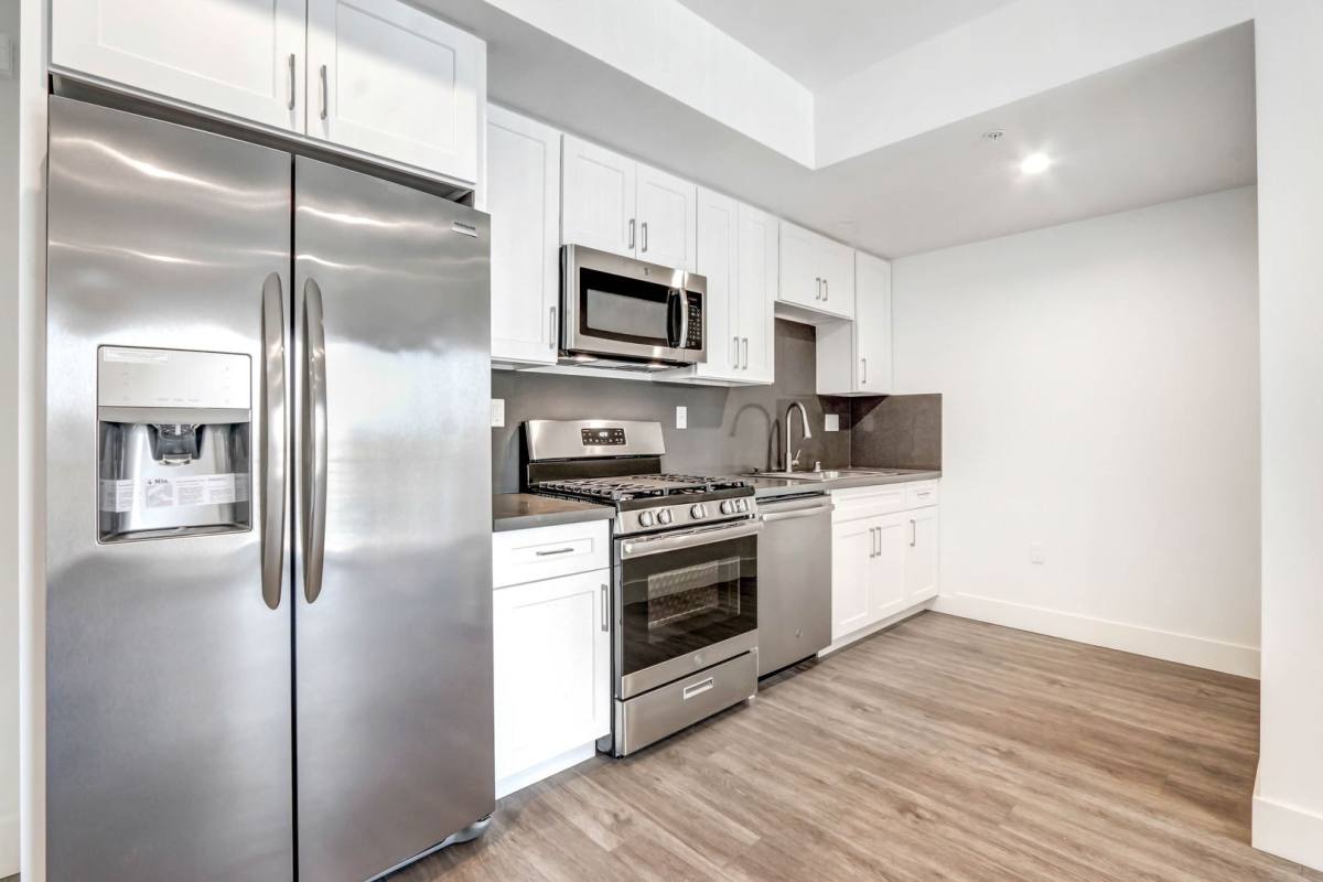 Apartment for rent at 13654 Bassett St, Van Nuys, CA 91405