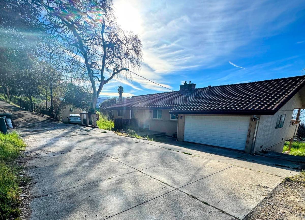 Apartment for rent at 3201 Springe St, Nice, CA 95464