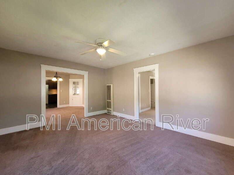 House for rent at 1928 El Monte Ave, Sacramento, CA 95815