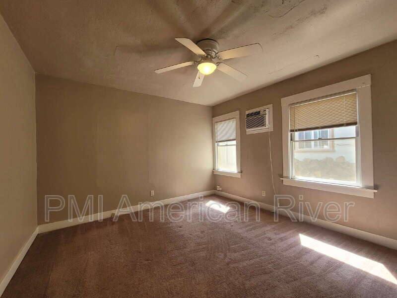 House for rent at 1928 El Monte Ave, Sacramento, CA 95815