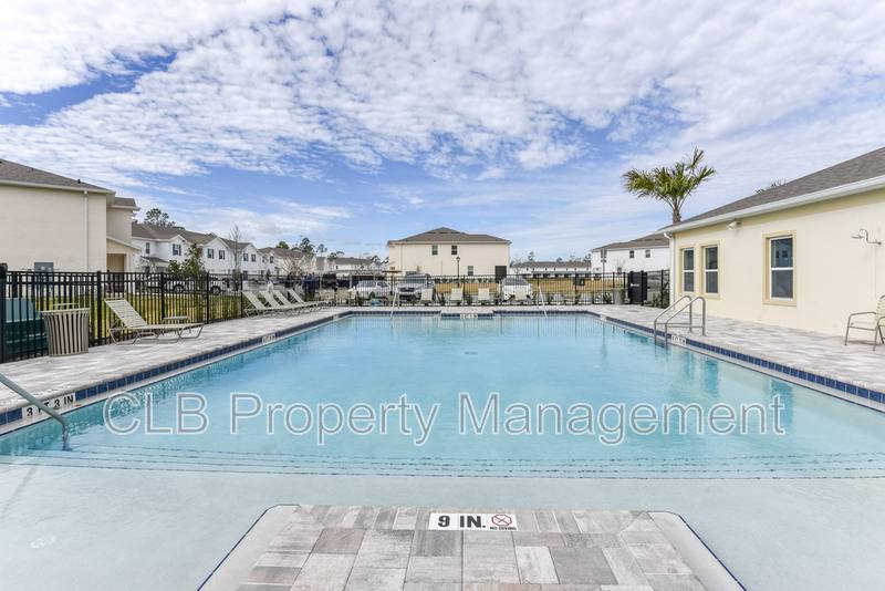 Townhouse for rent at 149 Reena Dr, Daytona Beach, FL 32117
