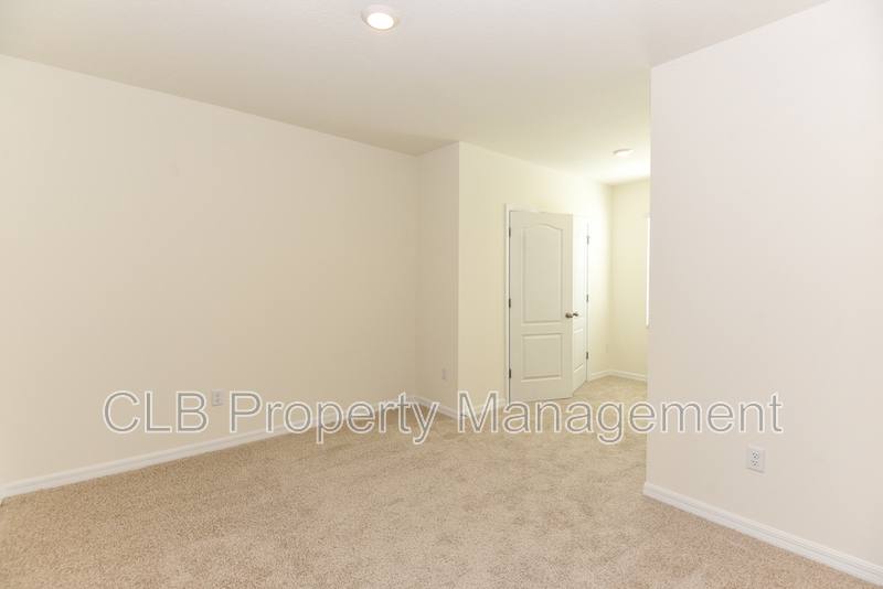 Townhouse for rent at 149 Reena Dr, Daytona Beach, FL 32117