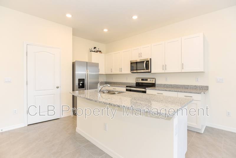 Townhouse for rent at 149 Reena Dr, Daytona Beach, FL 32117