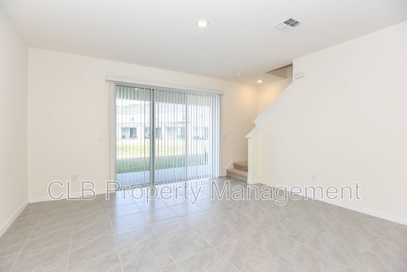 Townhouse for rent at 149 Reena Dr, Daytona Beach, FL 32117