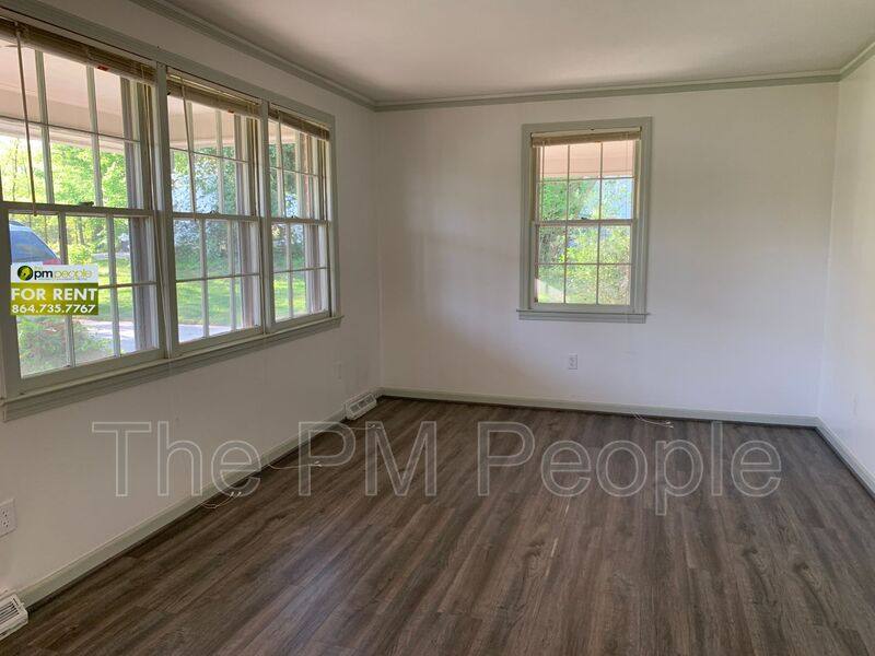 House for rent at 204 Pennwood Lane, Greenville, SC 29609